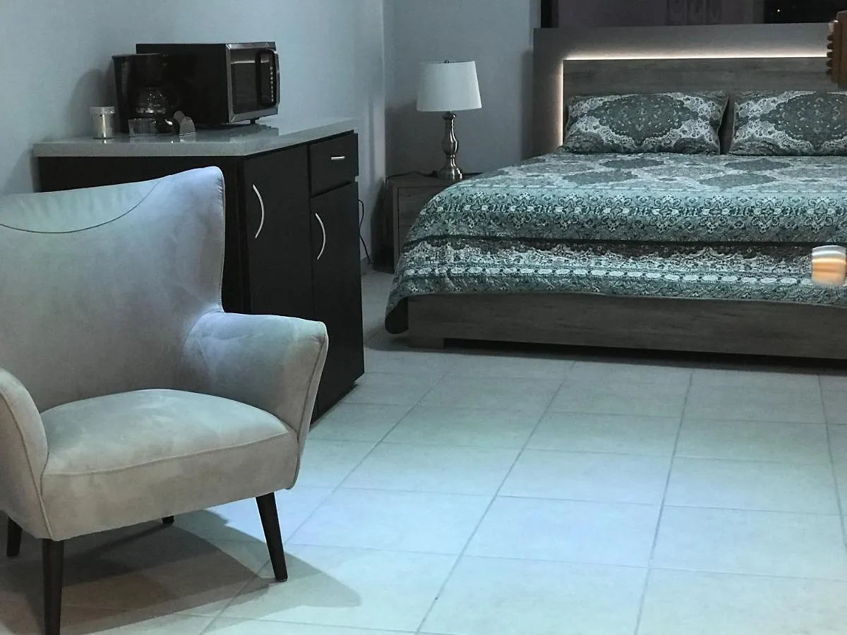 Itza-Bella Suites Isabela Aparthotel